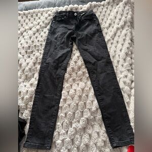 Zara Black Skinny Jeans — Sleek Slim Fit